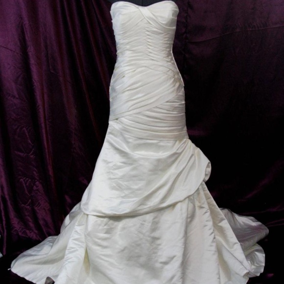 KIRSTIE KELLY Dresses & Skirts - KIRSTIE KELLY BRIDAL Size 18